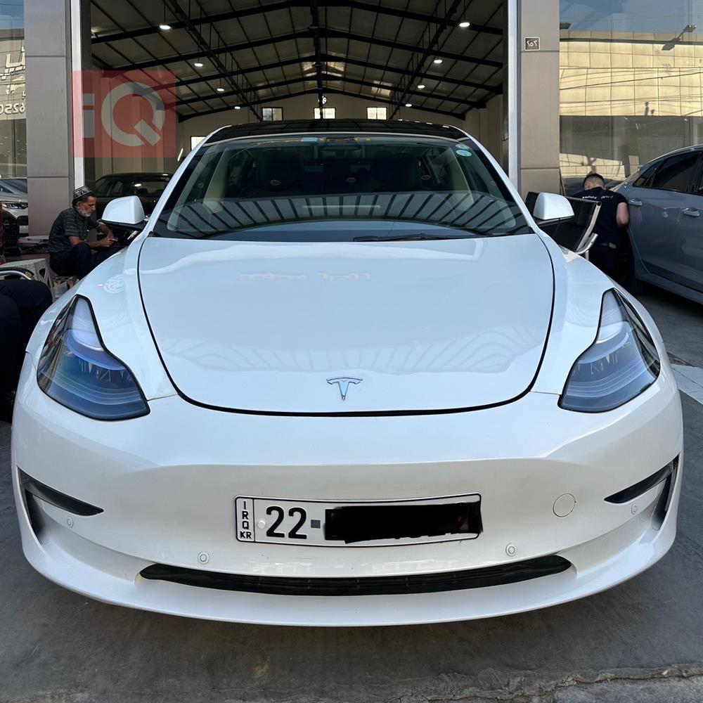 تسلا موديل 3